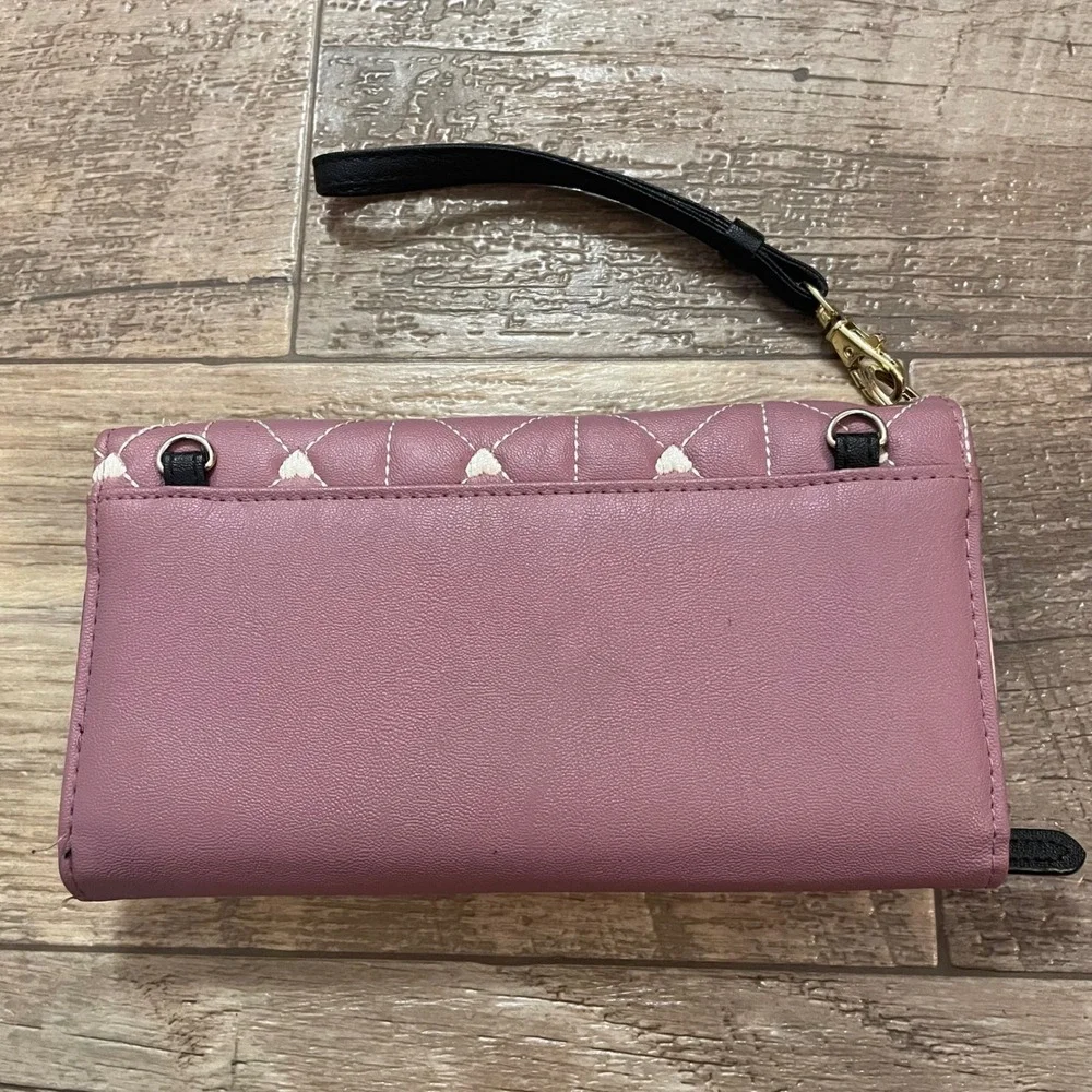 Luv Betsey by Betsey Johnson Quilted Wristlet Wallet Pink Lilac Black‎ Stripe
